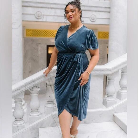 IVY CITY CO Lillie Velvet Faux Wrap Midi Dress Dusty Blue Sz 3X {3A49} - Picture 2 of 9